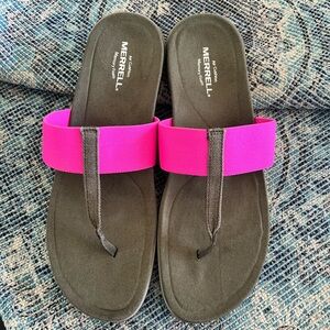 Be ready for the summer with these Merrill Flip Flops 🩴 ☀️🩴☀️🩴☀️